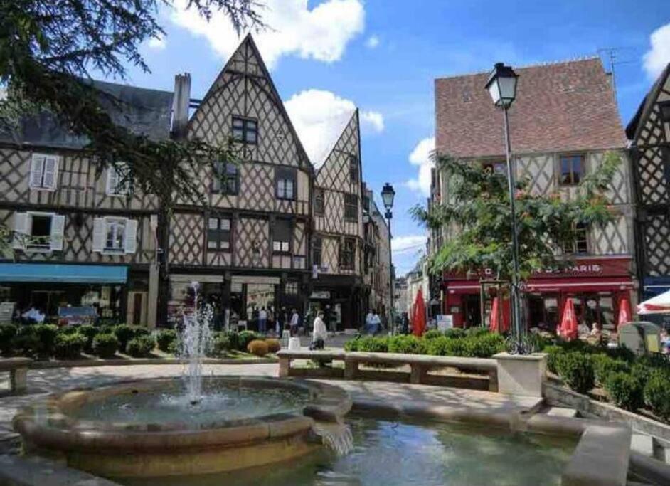 Maison De Ville Bourges Exterior photo